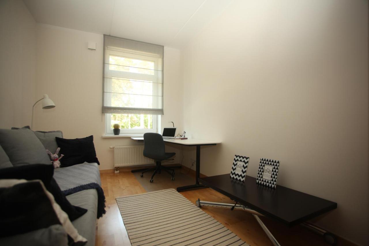 Cozy Home Apartment Kaivas, Free Parking, Self Check-In Riga Exterior foto